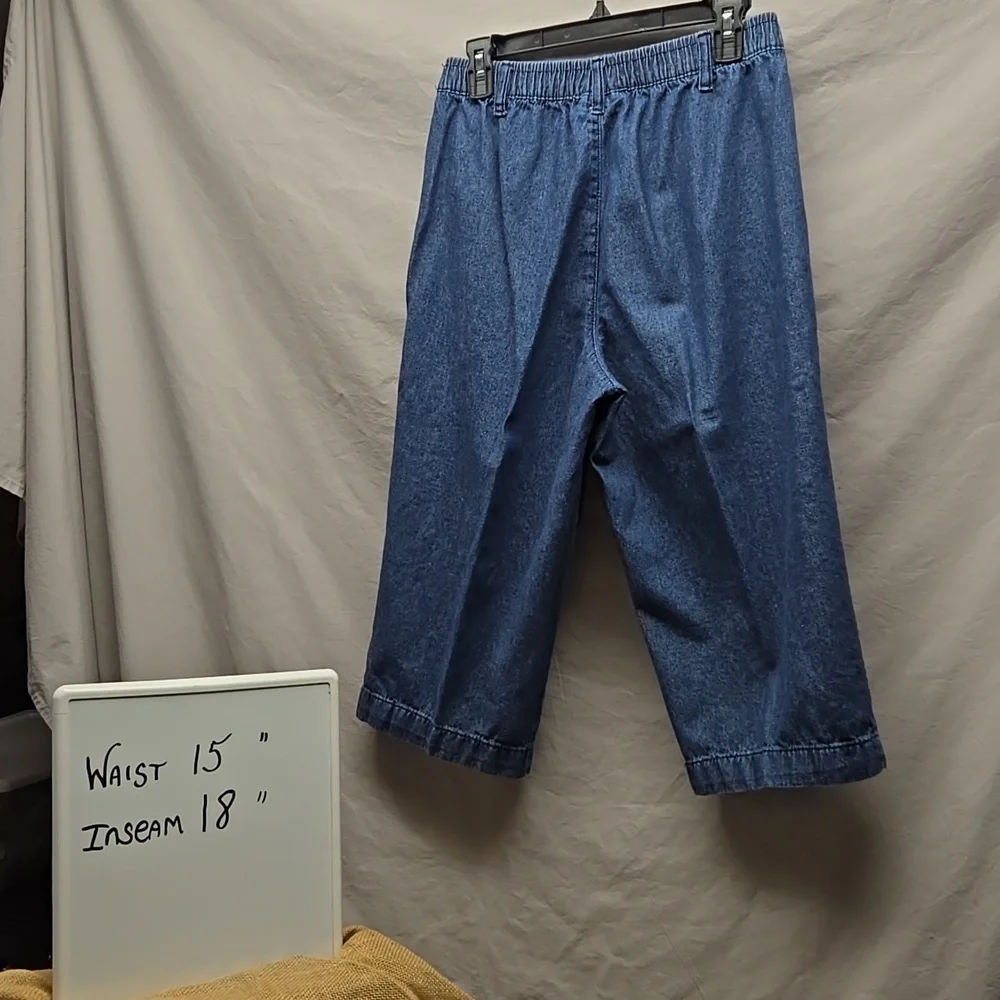 Karen Scott pull on dark rinse capris - Picture 4 of 4